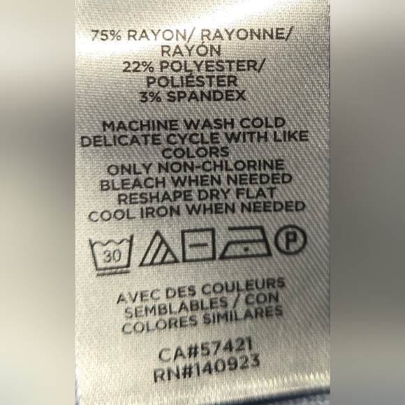 LOFT NWT Soft Crew Neck Light Blue Tunic Sweater Light Weight Sz Small - Picture 9 of 9